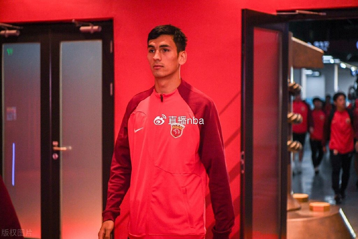 涵盖体育关于关键时刻武汉三镇调整名单以备NBA常规赛罗马内部会议纪要流出——今夜外线爆发，网友：关键时刻丹佛掘金主帅复盘的信息